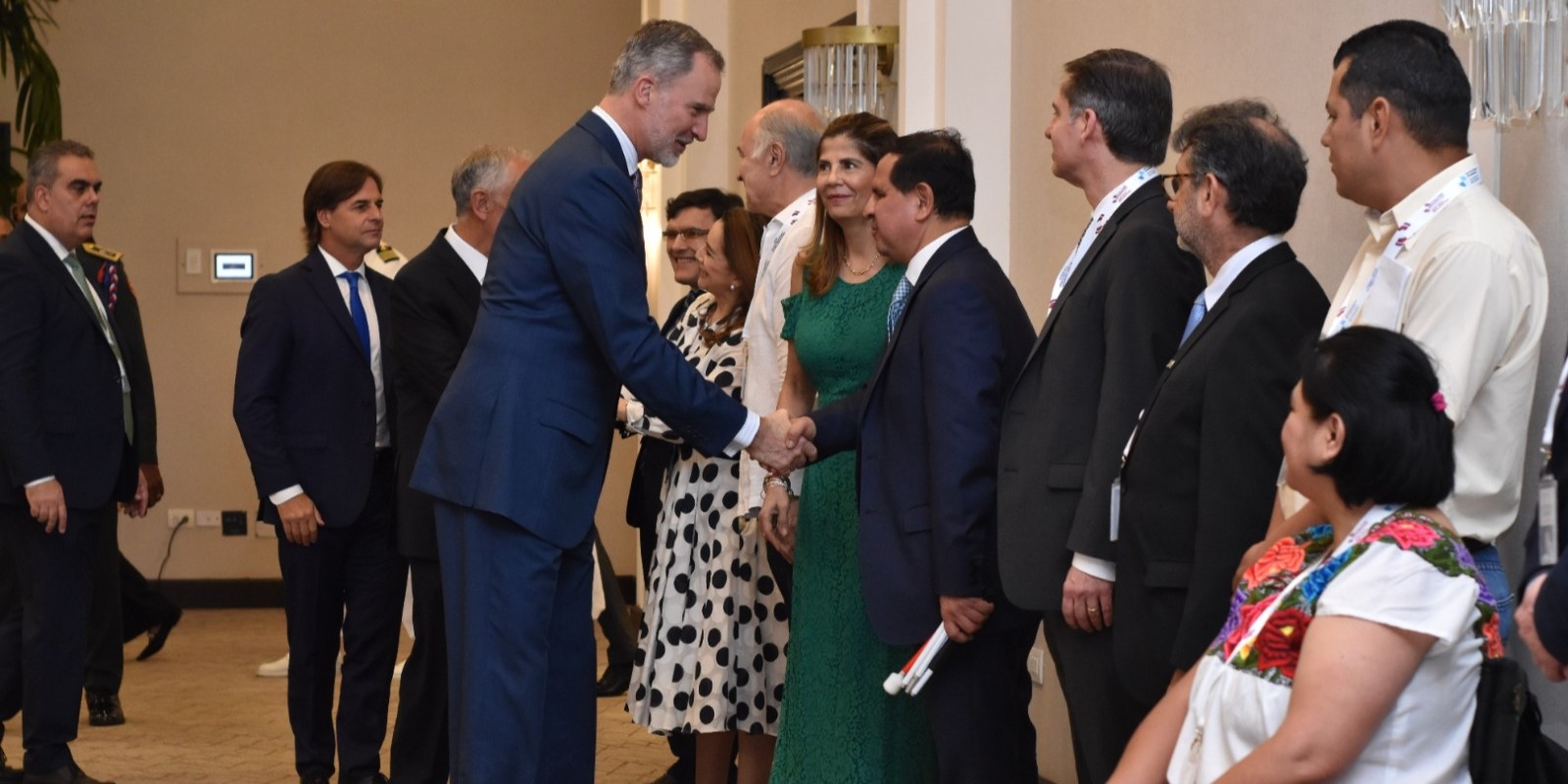 Fernando Galarraga saluda al Rey de España, Felipe VI